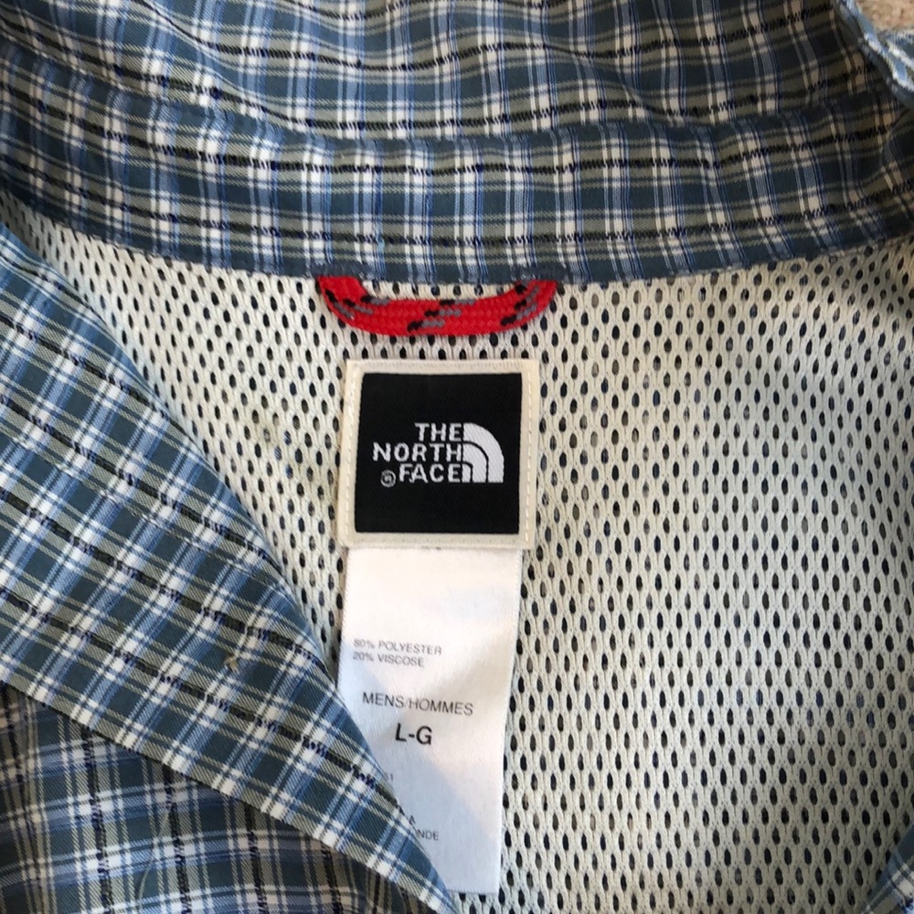 North face. men’s large. Poly button up.